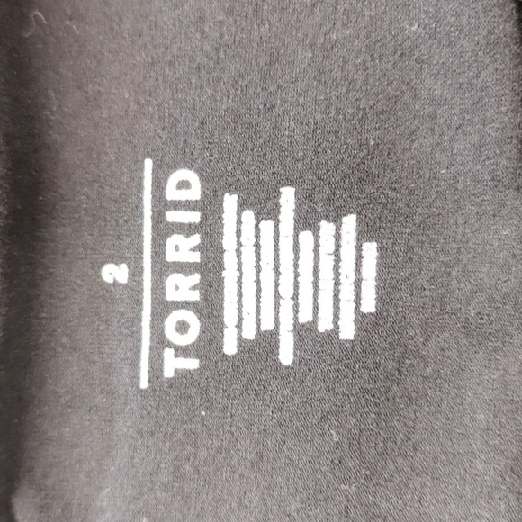 Torrid Black Fold Over Waist Pencil Skirt, Size 2 - Picture 9 of 9